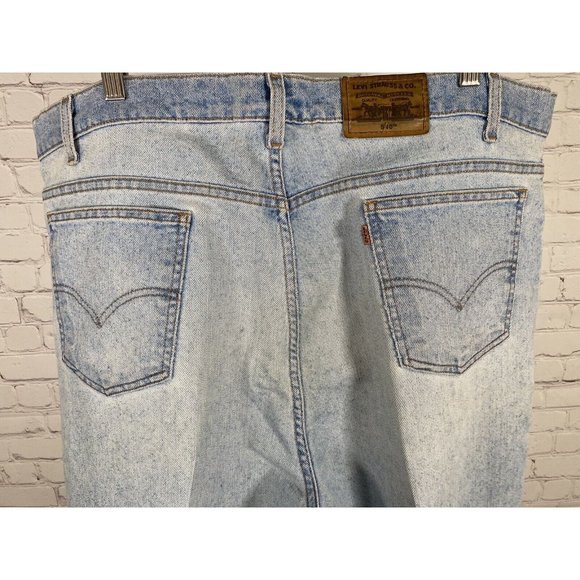 Levi Strauss Relaxed Fit 540 Distressed Wrinkle Free Light Wash Jeans (42x31.5) - Picture 6 of 16